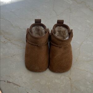 Baby UGGS chestnut